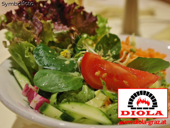 Knackige Salate aus frischen Zutaten zugestellt in Graz von DIOLA-CasaMia
